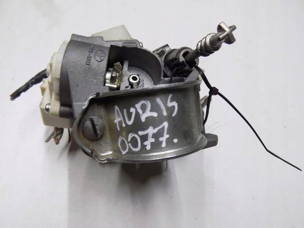 фото №7, Toyota auris i 06-09 5d замок зажигания ключи вкладка