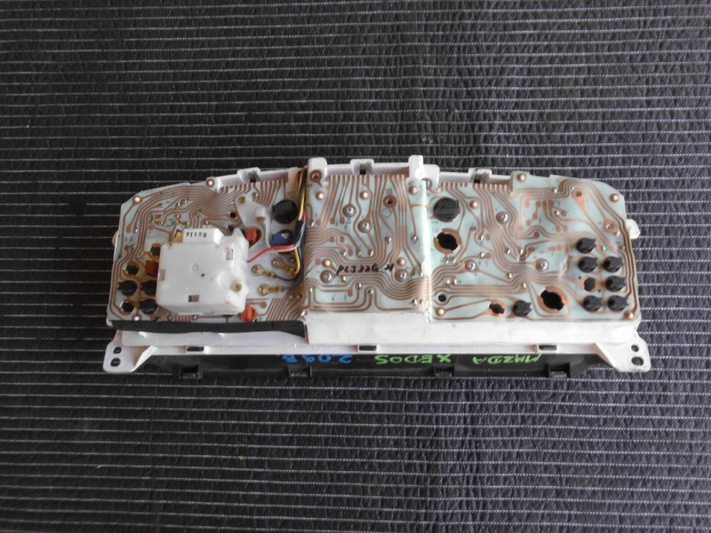 фото №2, Счетчик приборы mazda xedos 6 9