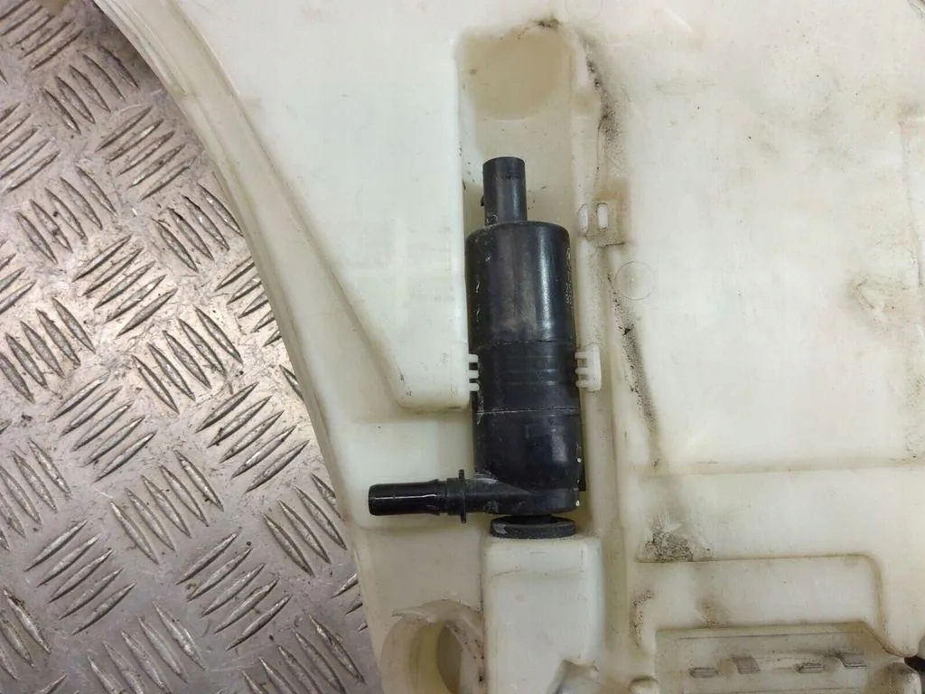 фото №7, Бачок омывателя bmw 7 f01, f02 6934160 4.4l бензиновый 2010