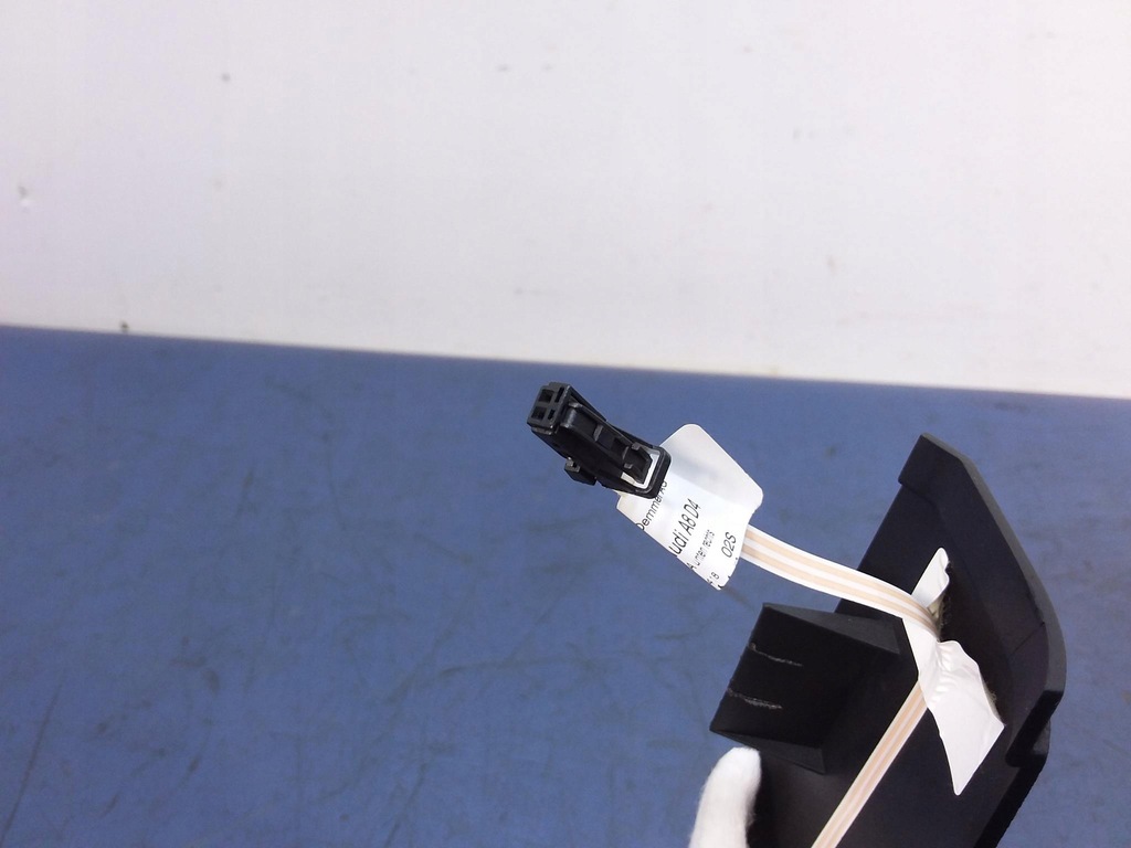 фото №8, Audi a8 d4 4h защита порог правый перед 4h1867272f