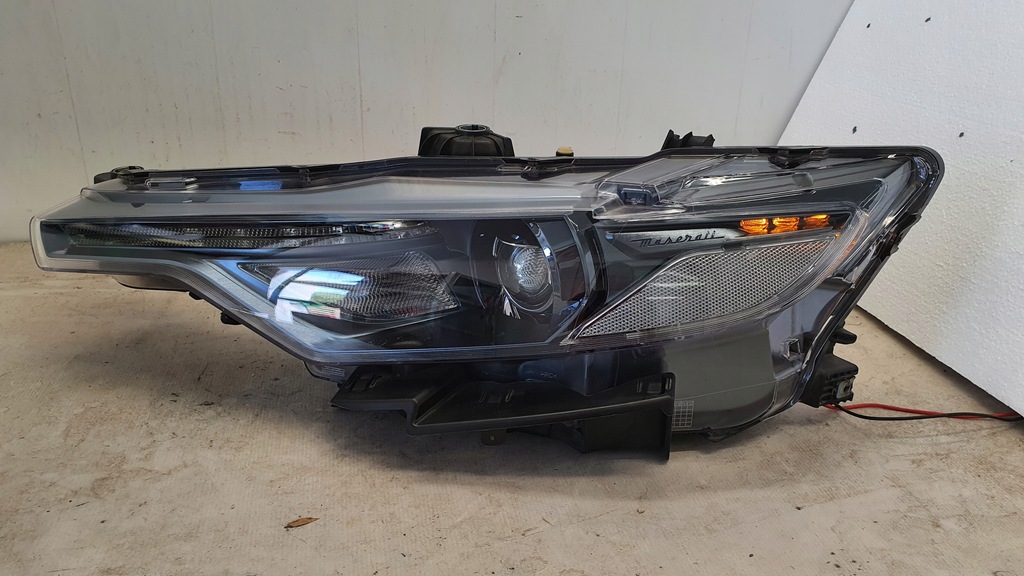 фото №16, Maserati levante 16-ксенон лампа перед ліва europa