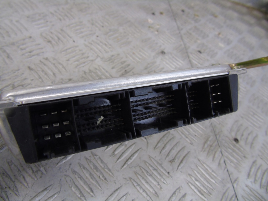 фото №1, Бортовий комп'ютер двигуна nissan 0281010141 bosch