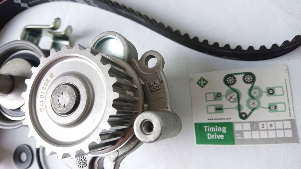 Набор распределительного вала vw 1,8 с Разборки