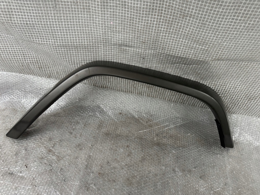 фото №1, Mercedes gklasa amg правая задняя накладка na крыло