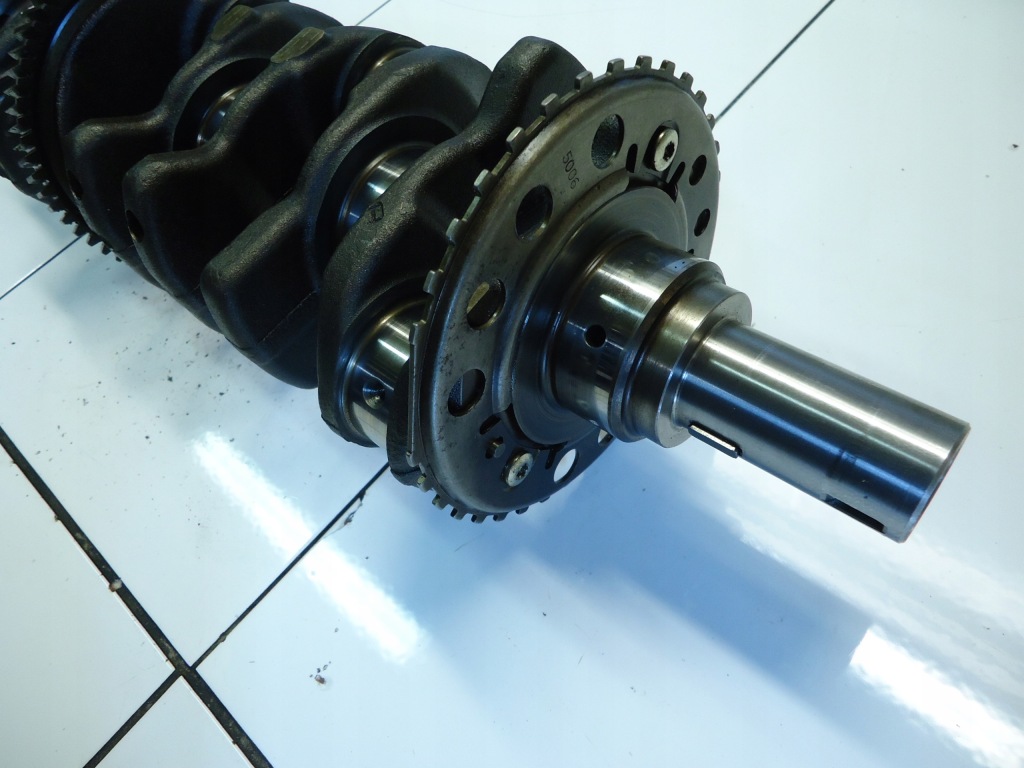 Lexus is 2 is220 2.2 d-cat 2ad wał коленчатый Оригинал