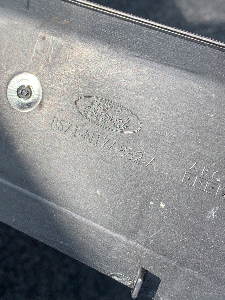 фото №9, Кронштейн левый накладка багажника mondeo 10-14 kombi