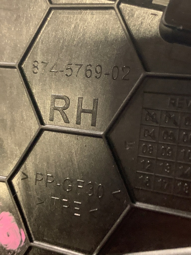 фото №10, Bmw 5 g60 декоры dekor защита заглушка стойка c левая правая 5a1a2c3 5a1a2c4