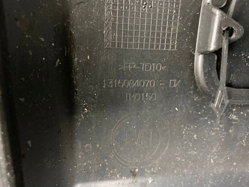 Fiat ducato lift левый уголок бампер передний решётка радиатора 1315098070 1315084070 Киев