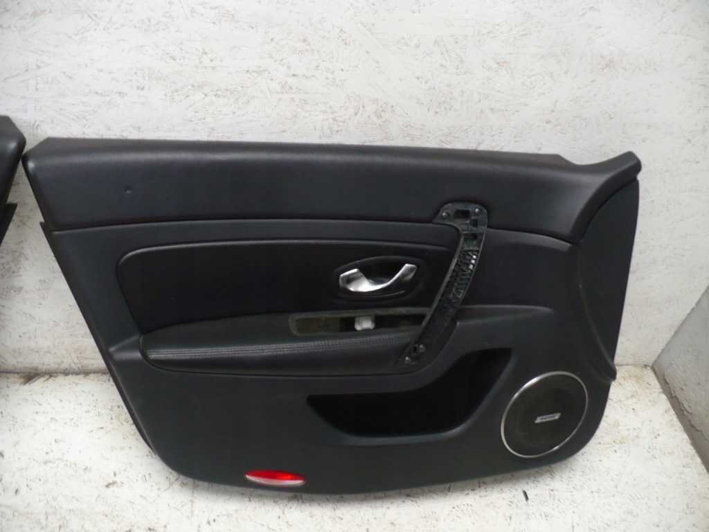 фото №3, Оббивка двері права правий перед renault latitude