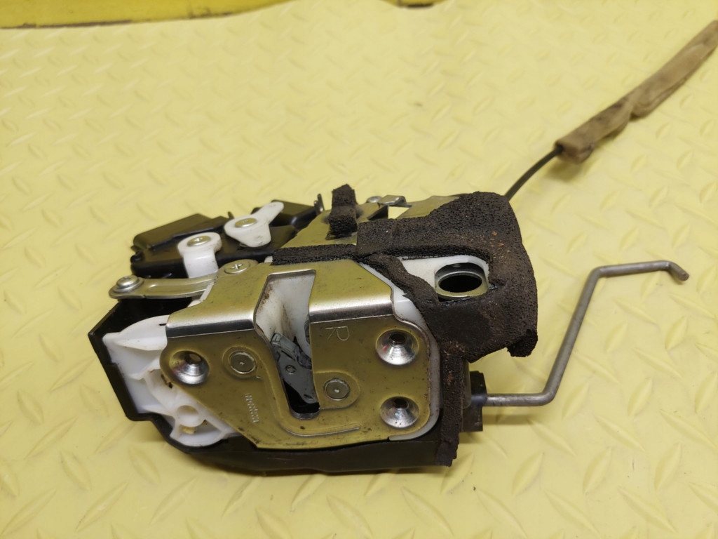 фото №5, Mazda 5 lift замок дверь правый перед