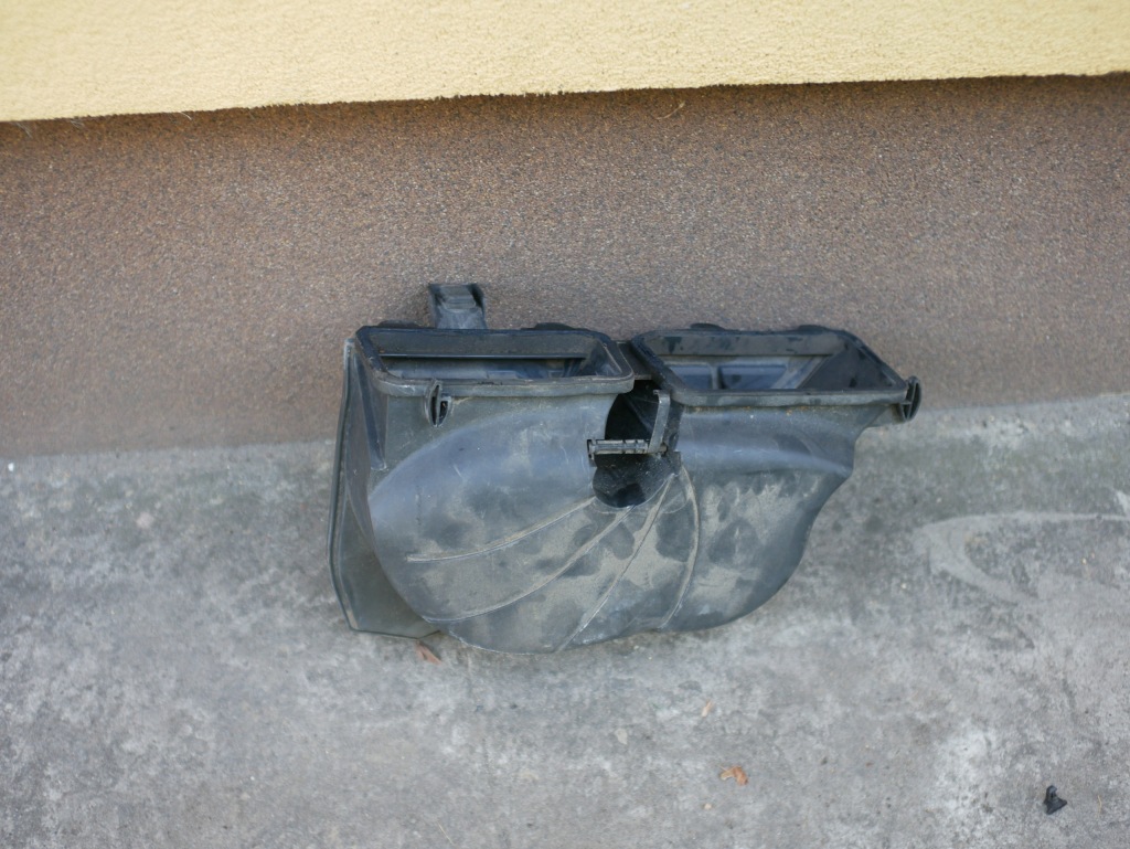 фото №1, Mercedes c w204 2.2 труба впуск воздуха a2048303303 оригинальный номер