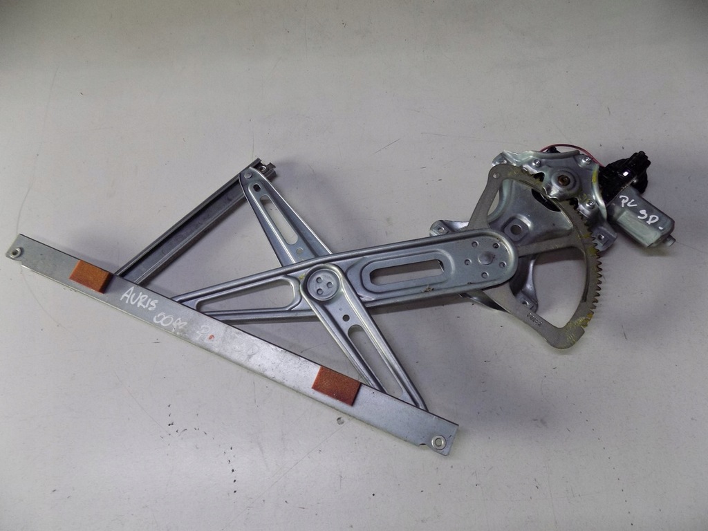 фото №6, Toyota auris i 06-09 3d підйомник скло лівий перед