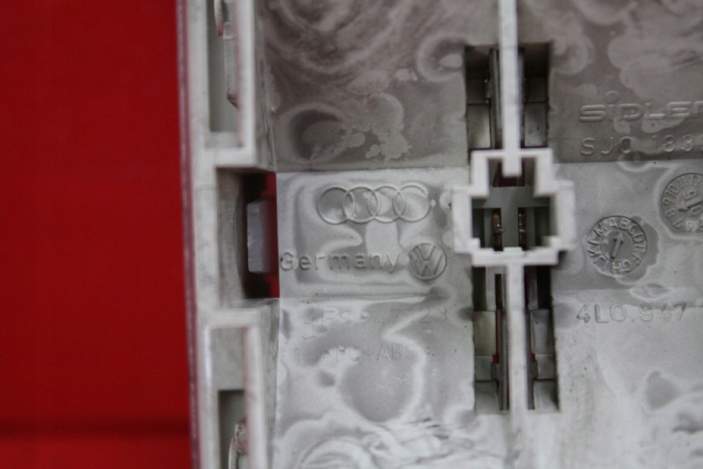 фото №8, Лампа освітлення салону 4f9947123 audi a6 c6 04-11