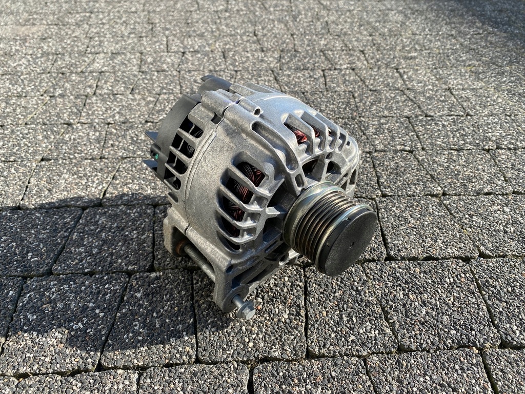 фото №1, Генератор renault captur dacia 231007865r