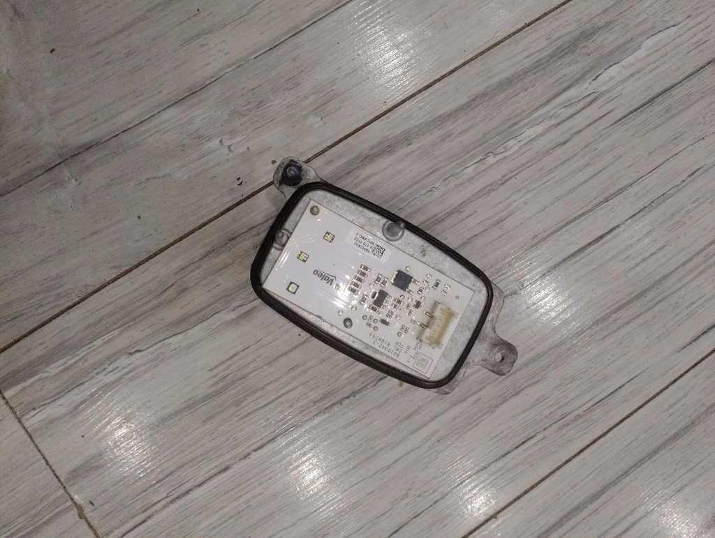 фото №1, Перетворювач модуль led правий renault megane iv 90072333