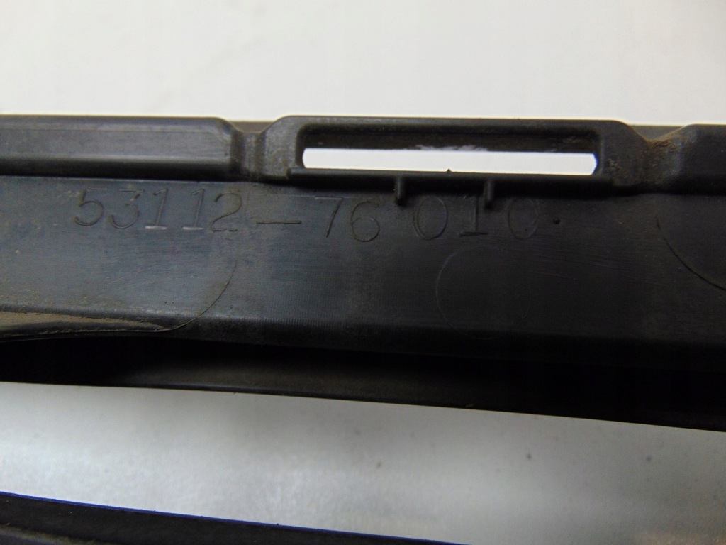 Решітка w бампер середня перед lexus ct200 200h 53112-76010 Недорого