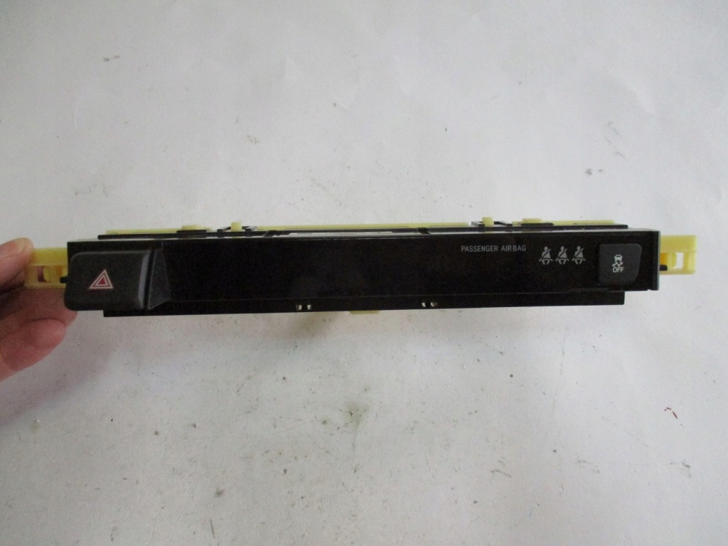 фото №1, Перемикач аварійних 83950-42220 toyota rav4