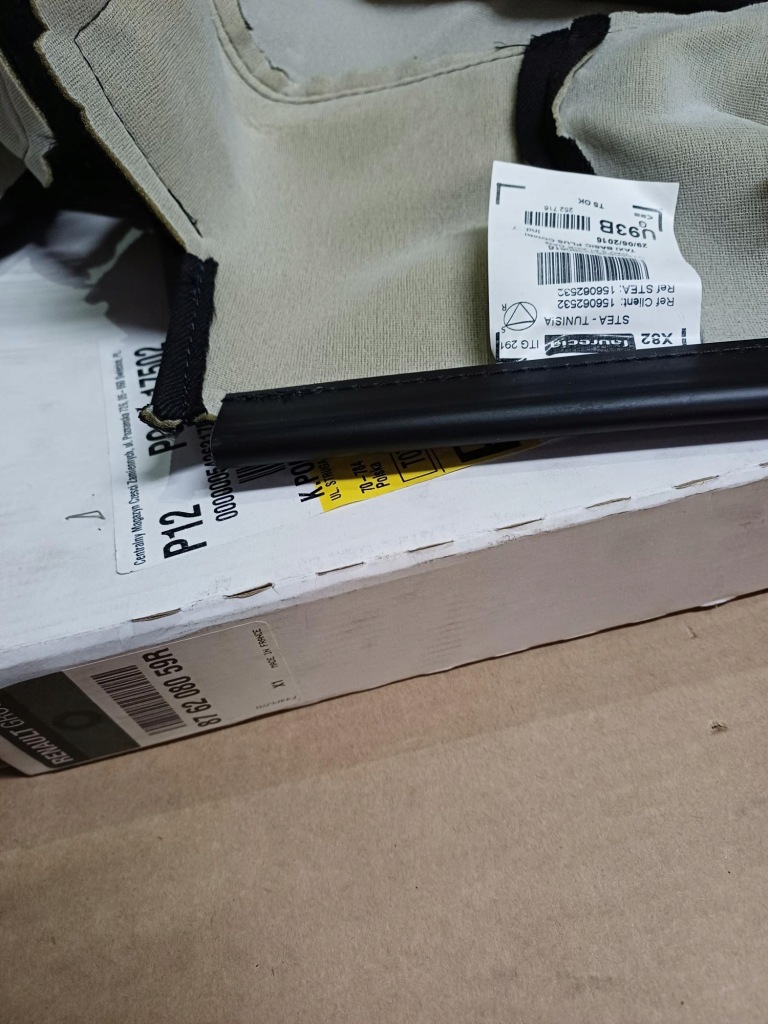 Оббивка спинка лавка перед renault trafic 3 оригінальний номер нова 876208059r Ціна