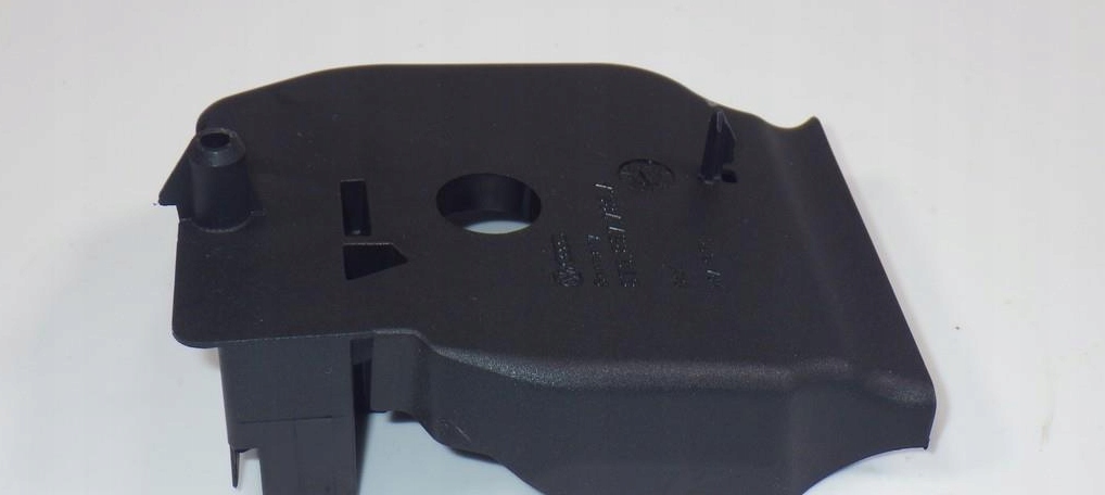 фото №1, Защита направляющая поперечина правый audi rs5 a5 8t0857786a