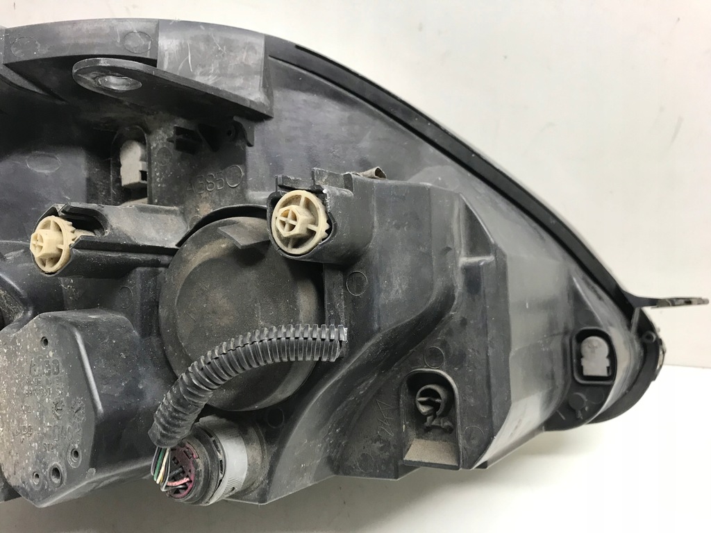 фото №10, Лампа левая передняя левый перед fiat grande punto 89101387sx белый разъём