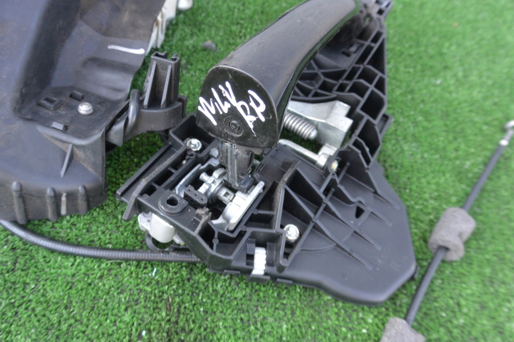 Замок ручка дверь mercedes gl ml 164 uk Доставка