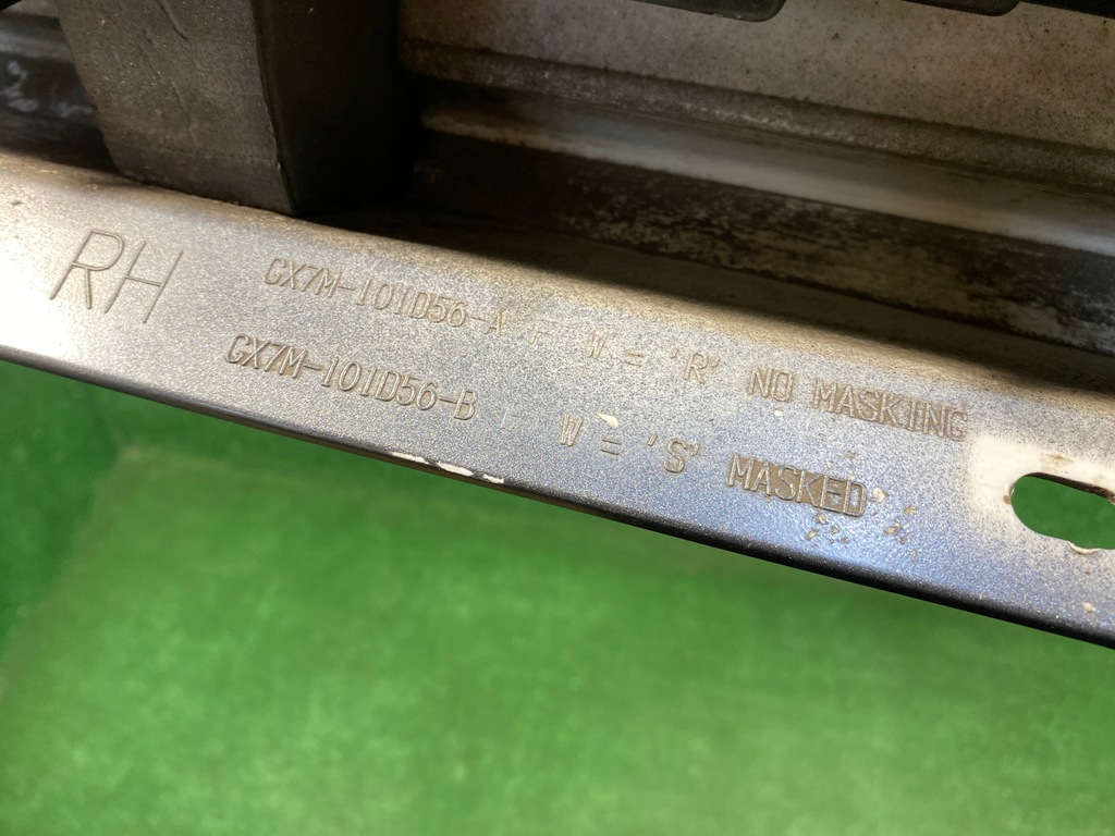 фото №13, Jaguar xe r-sport молдинг поріг права gx7m-101d56-a