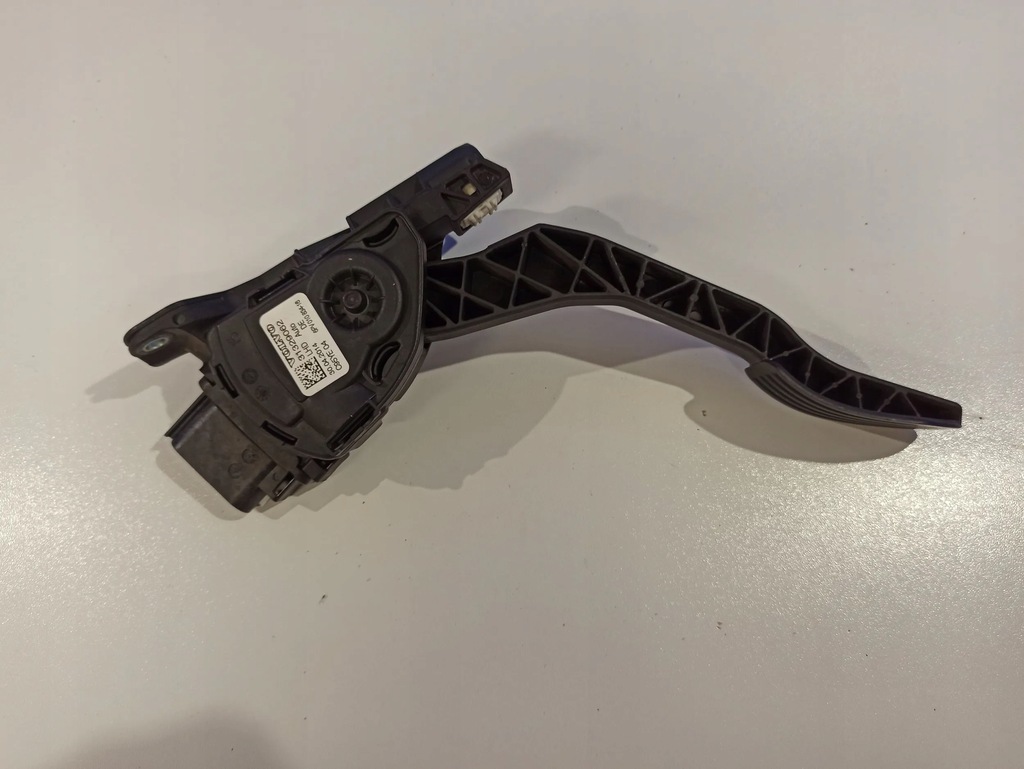 фото №2, Volvo s60 2015 педалі