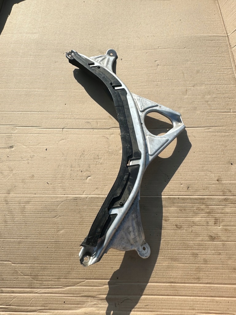 фото №1, Кронштейн розпірка audi a6 c7 a7 4g0805645b....