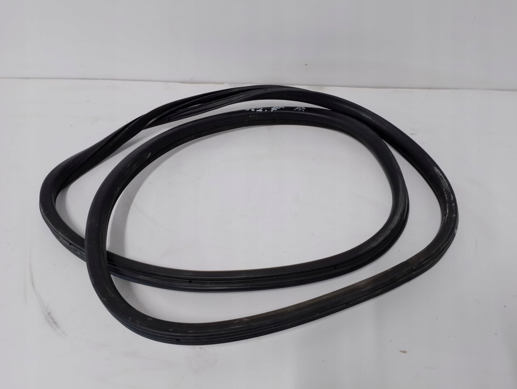 фото №1, Прокладка кузовная правый задняя citroen ds5 13r.