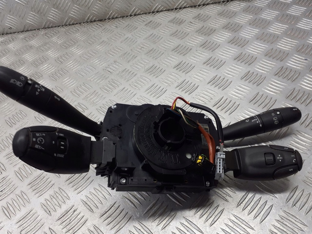 фото №1, Подрулевой переключатель переключатель комбинированный citroen c5 ii 96611302xt