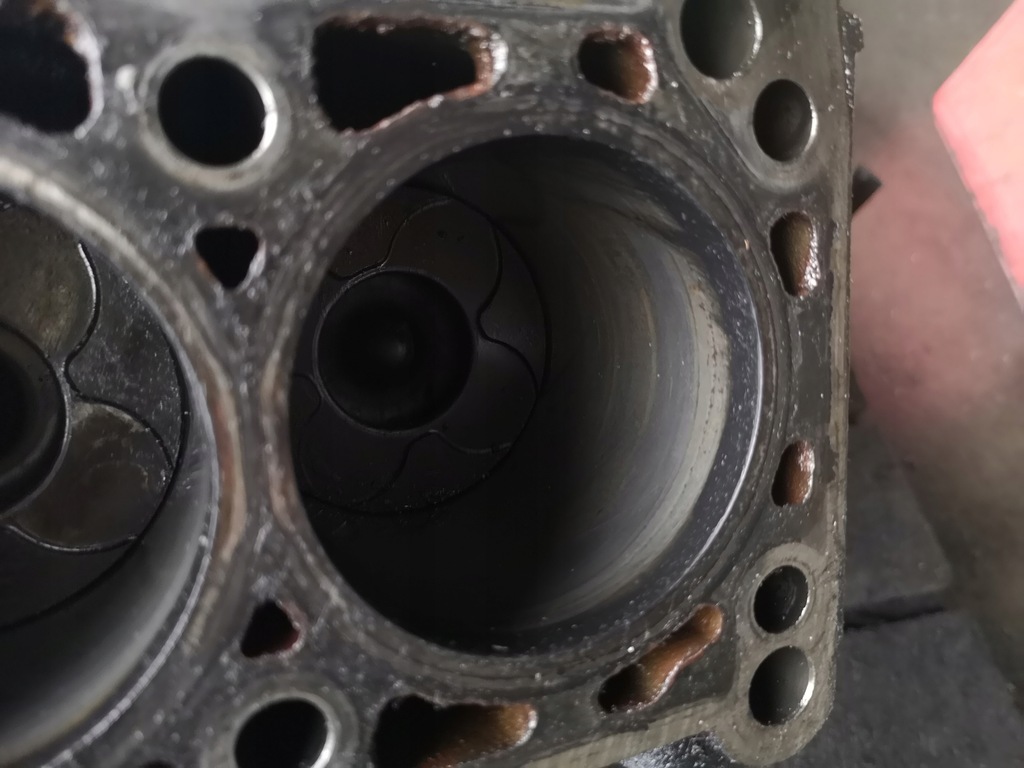 фото №6, Блок двигателя kompletny dół audi a6 c5 2.5 tdi bdg