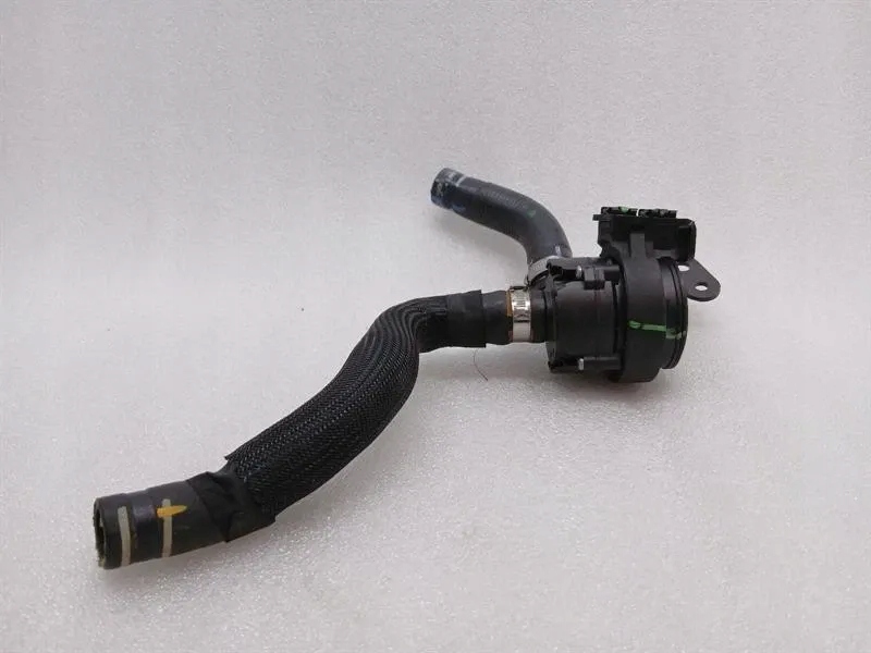 Дополнительная насос охлаждение ferrari roma f169 670002071 насос насоса жидкость ch в Украине