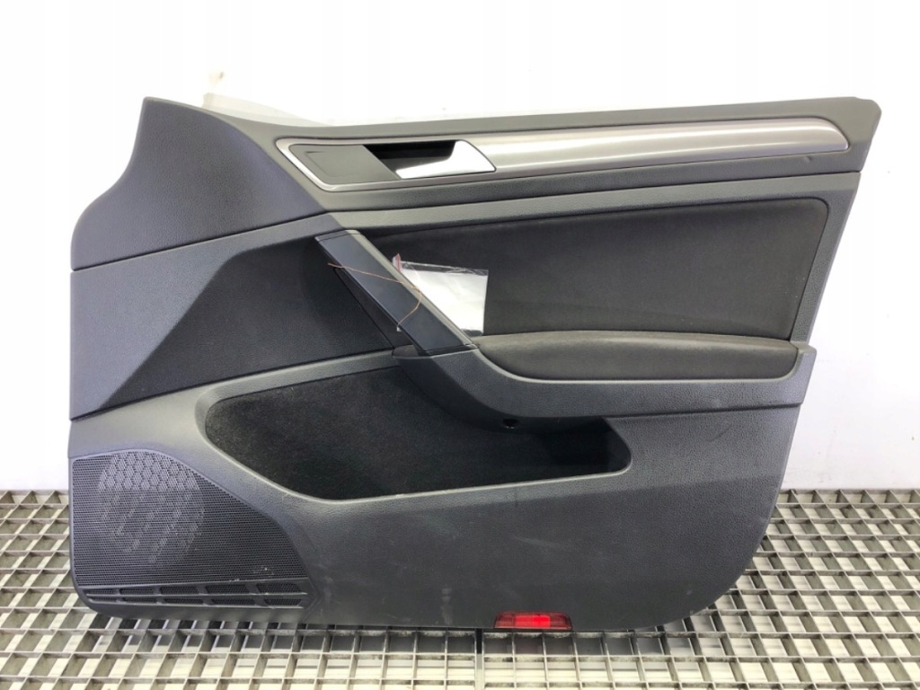 фото №1, Обшивка дверь правый перед vw golf vii kombi обивка