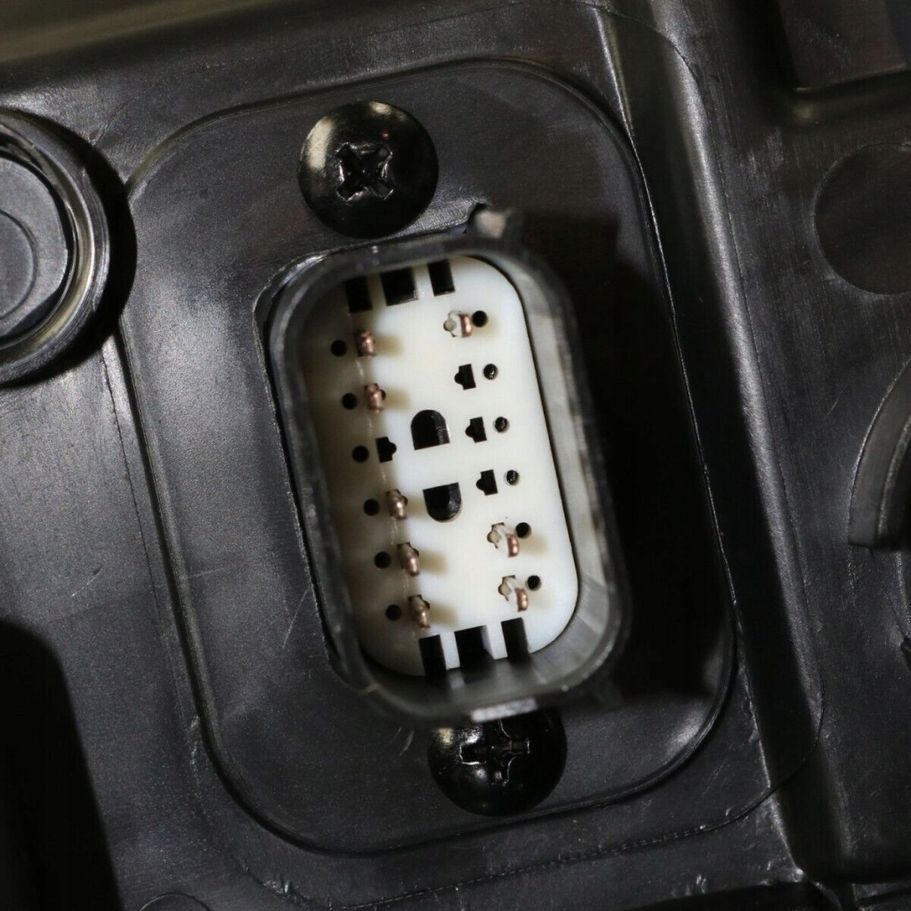 фото №5, Chrysler 200 2015-17 лампа левая + правая с led kpl