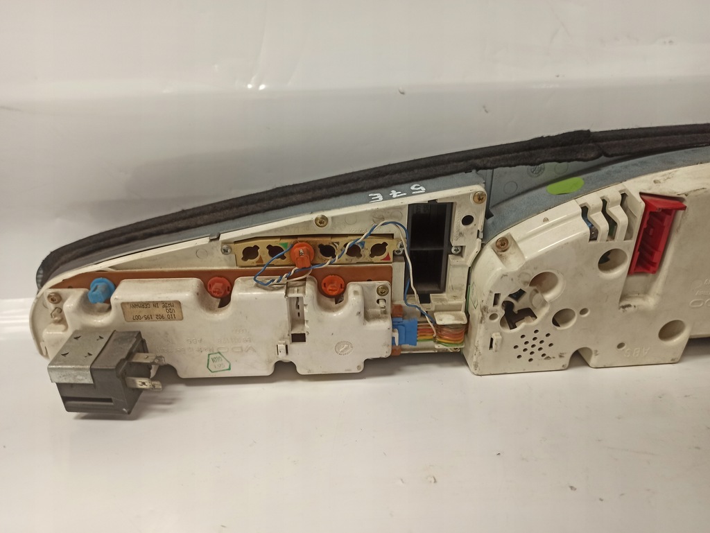 фото №12, Audi a6 c4 2.6 v6 приборы счетчик eu 4a1919033hd