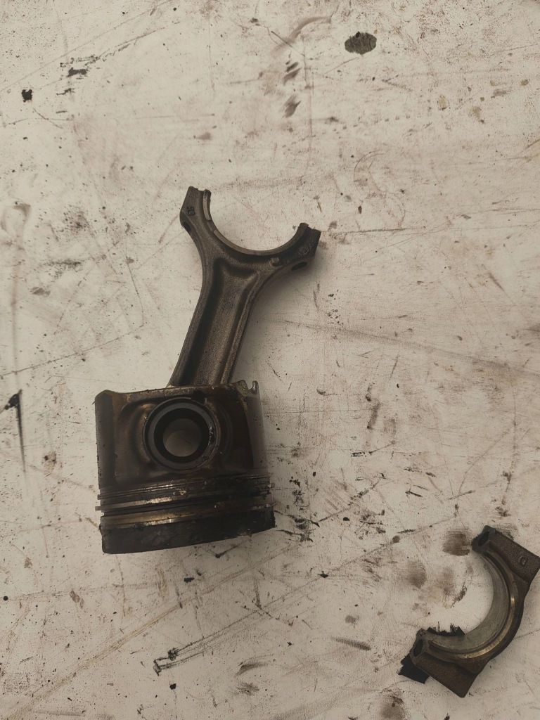 Поршень bmw x5 f15 1000 в Украине