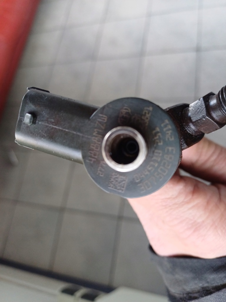 фото №6, Форсунки volvo s60 v70 s80 xc60 c30 c70 s40 v50