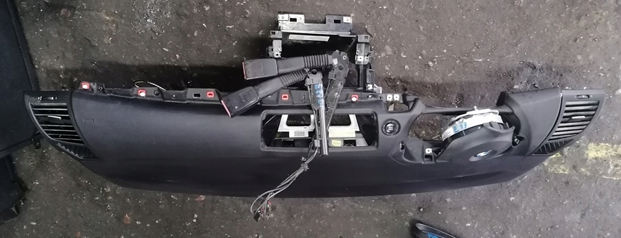 фото №1, Bmw serii 1 e87 06r панель приладів приладова подушка безпеки ремені