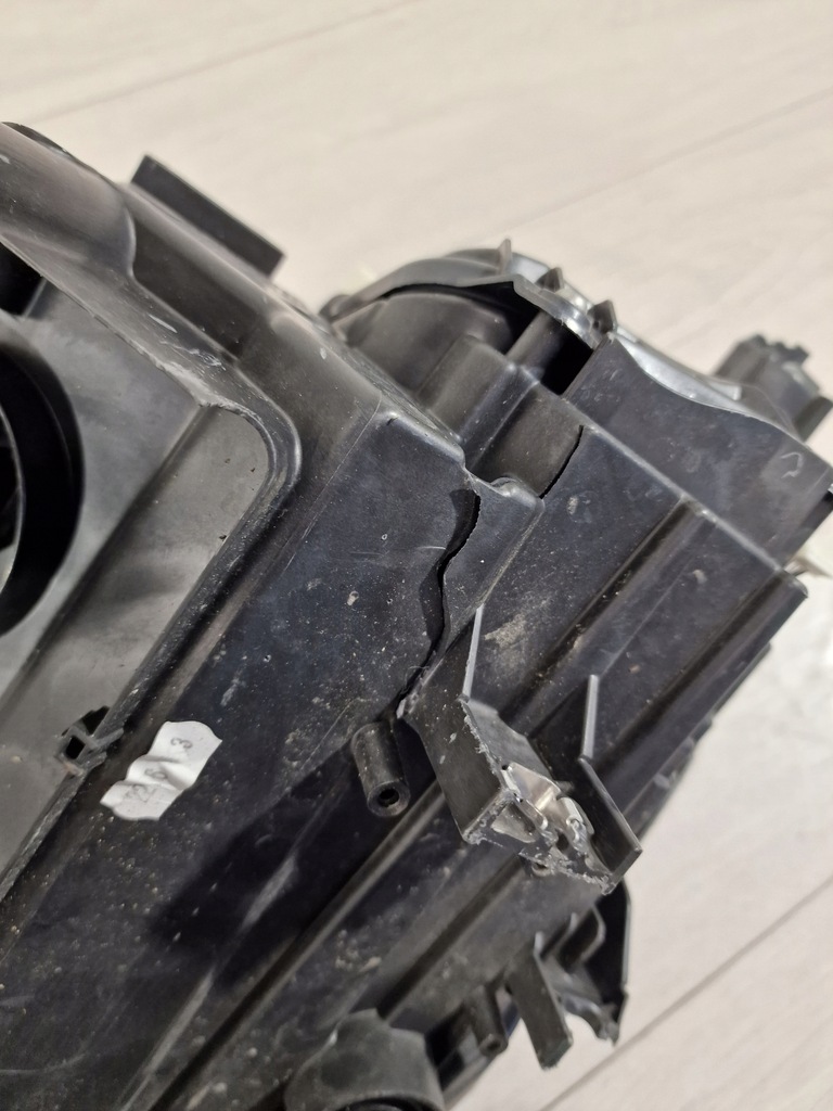 фото №13, Bmw i3 full led правая лампа