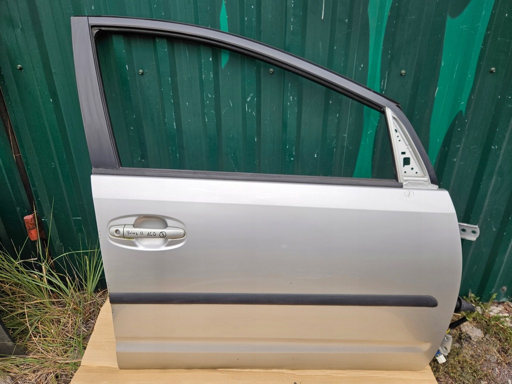 фото №1, Toyota prius ii 03-09 двері правий перед 1c0