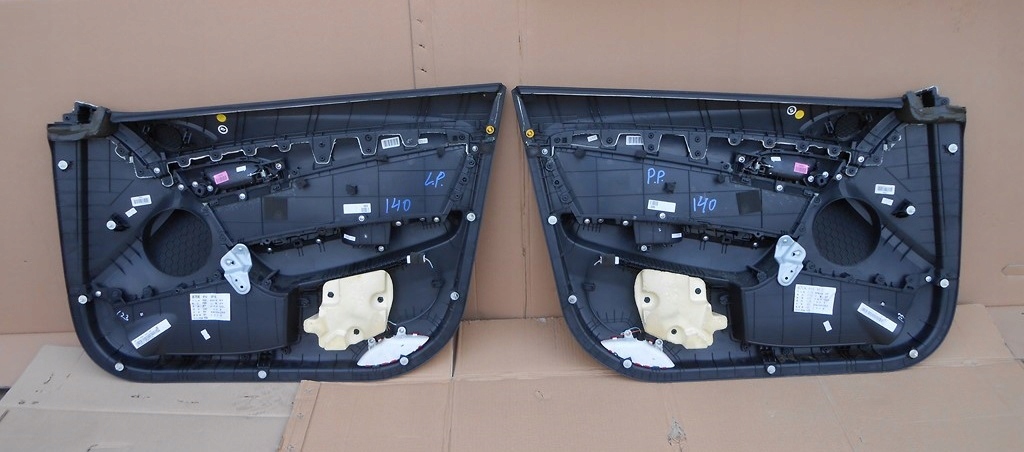 фото №6, Hyundai i40 обшивка двері перед