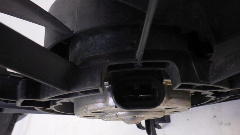 Вентилятор радіатора clio 2 1.5 dci 8200685725 Недорого