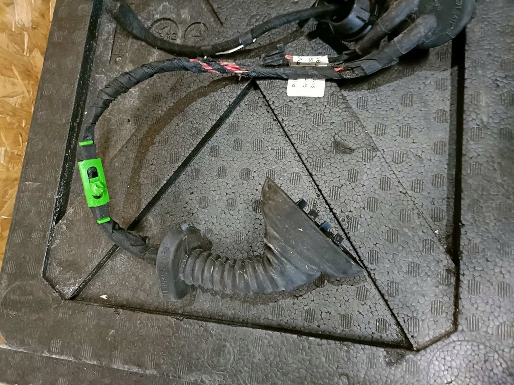 фото №4, Audi a6 c6 жгут трубопровод дверь задняя 4f1971687s