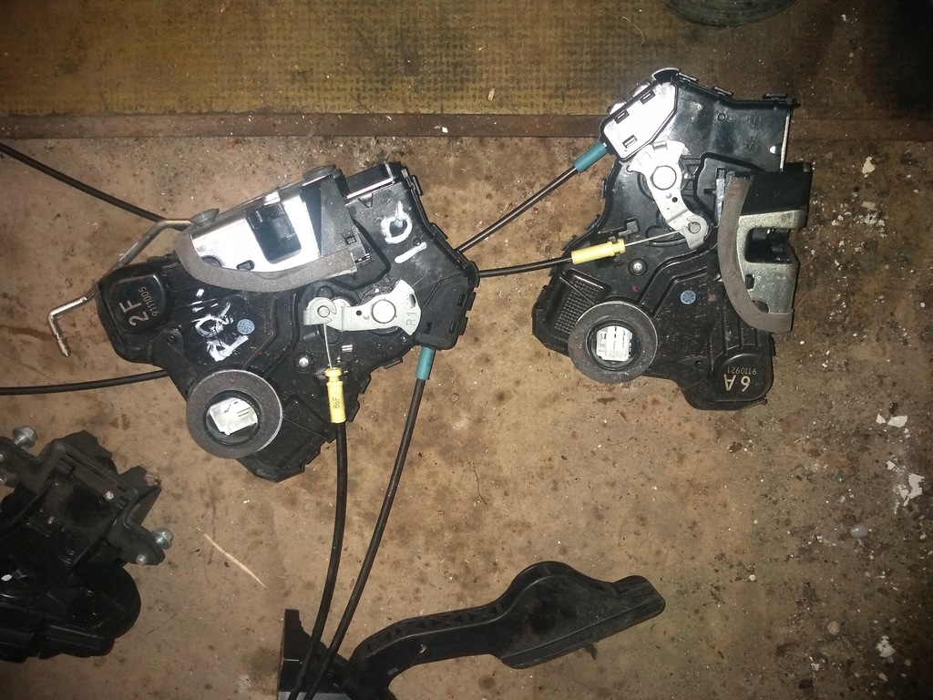 фото №5, Замок двері лівий правий toyota iq 2010 2011 2012