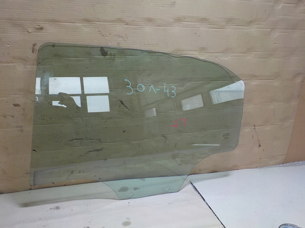 фото №1, Peugeot 301 стекло дверь левый задняя