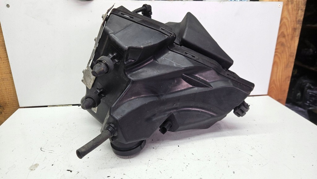 Audi a4 b8 8k a5 8t q5 8r 2.0 tdi корпус фільтра повітря 8k0133837bf Недорого