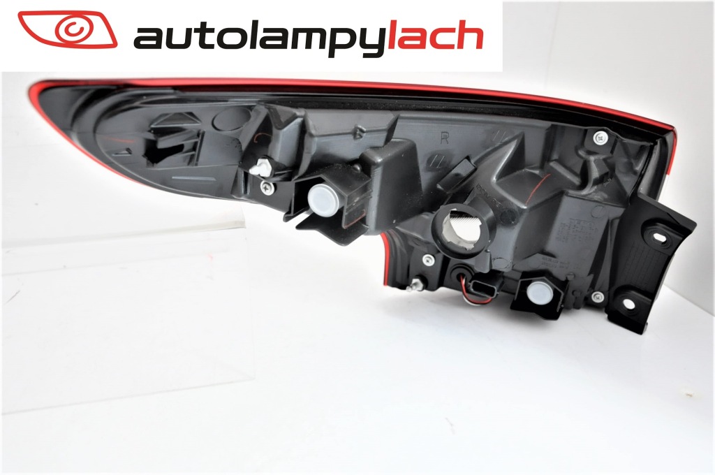 Nissan qashqai 2013- фара задняя правый  новая led ^ Доставка