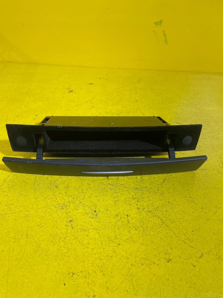 Купить Mercedes slk 200 ii бардачок a1716800052