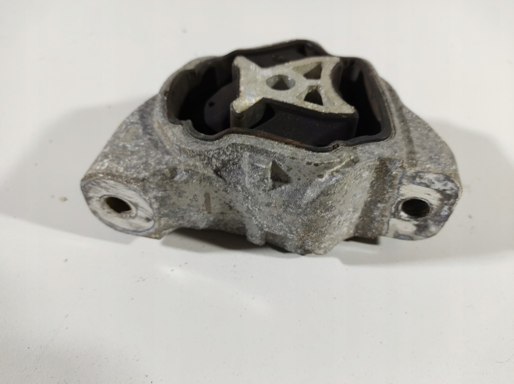 фото №11, Volvo v60 13r- подушка коробки передач