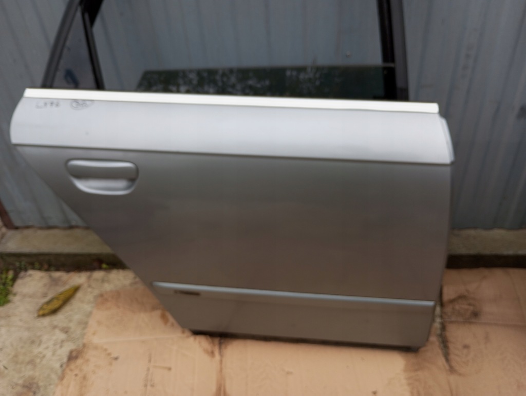 фото №1, Audi a4 b7 двері праве задня ly7g